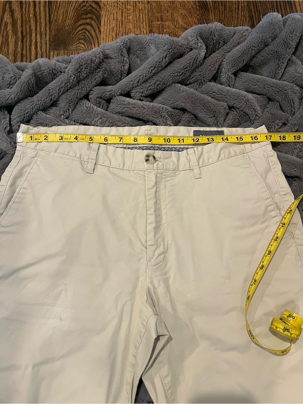 Bonobos Men's Chinos in Light Cream - Picture 10 of 13
